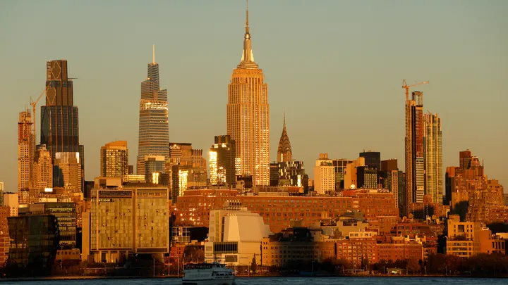 New York City lost residents across all income levels last year, study finds